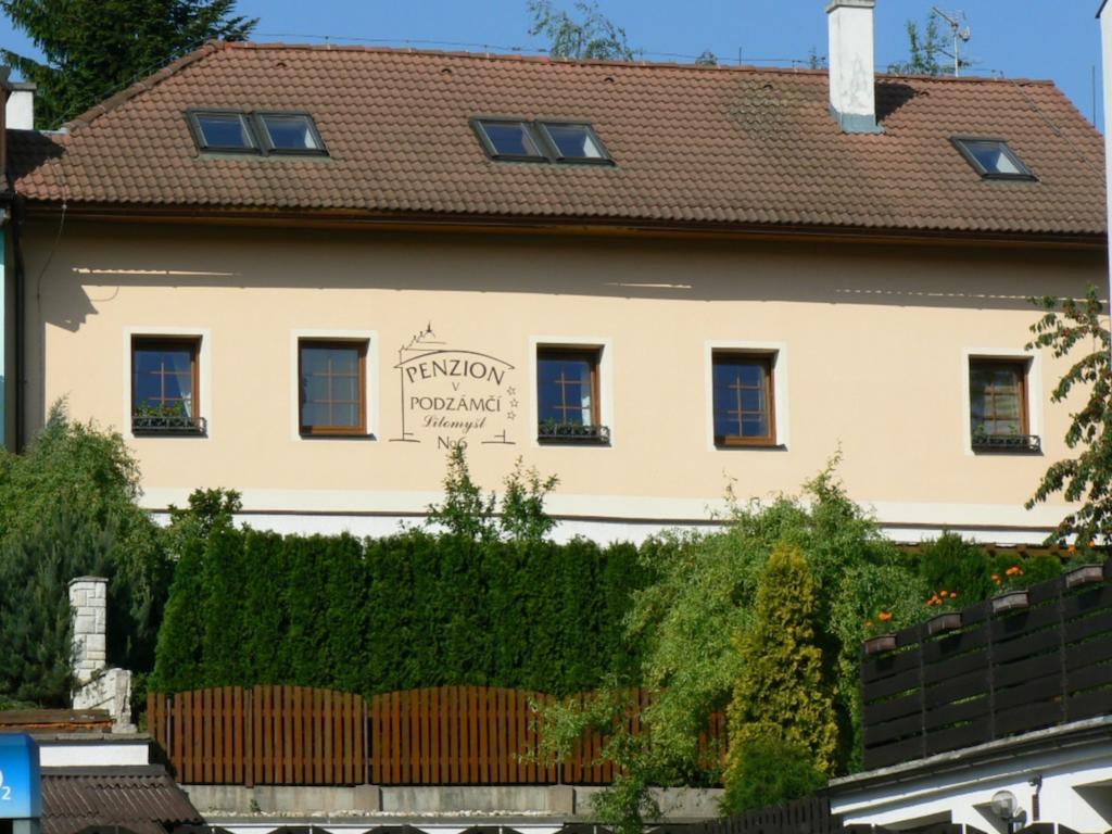 Penzion V Podzamci Litomysl Bagian luar foto