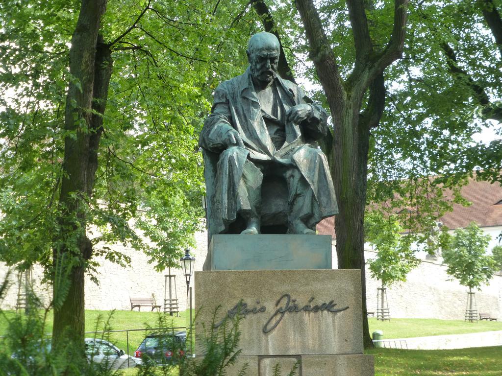 Penzion V Podzamci Litomysl Bagian luar foto